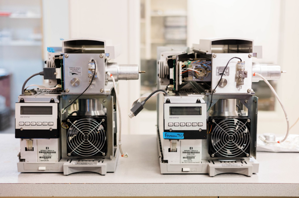 Refurbished analytical lab equipment for waste reduction.
